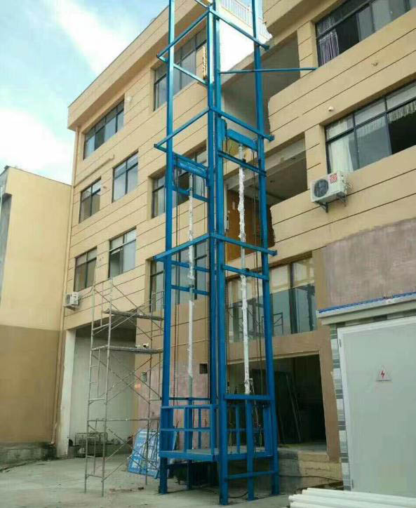 蒙阳华厨乐商贸有限公司定制的升降货梯